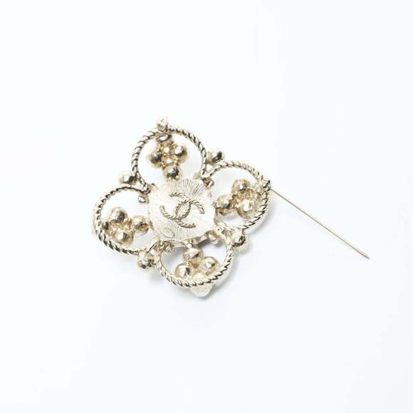 CHANEL Gold Logo Brooch - Picture 6 of 7